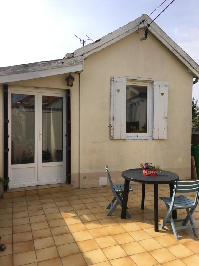 הוילה לה מאנש La Jolie Petite Maison מראה חיצוני תמונה